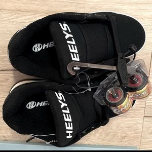 Heelys NWT Size 2
